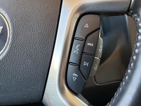 Used 2018 Chevrolet Express 2500 w/ Driver Convenience Package RWD image 19