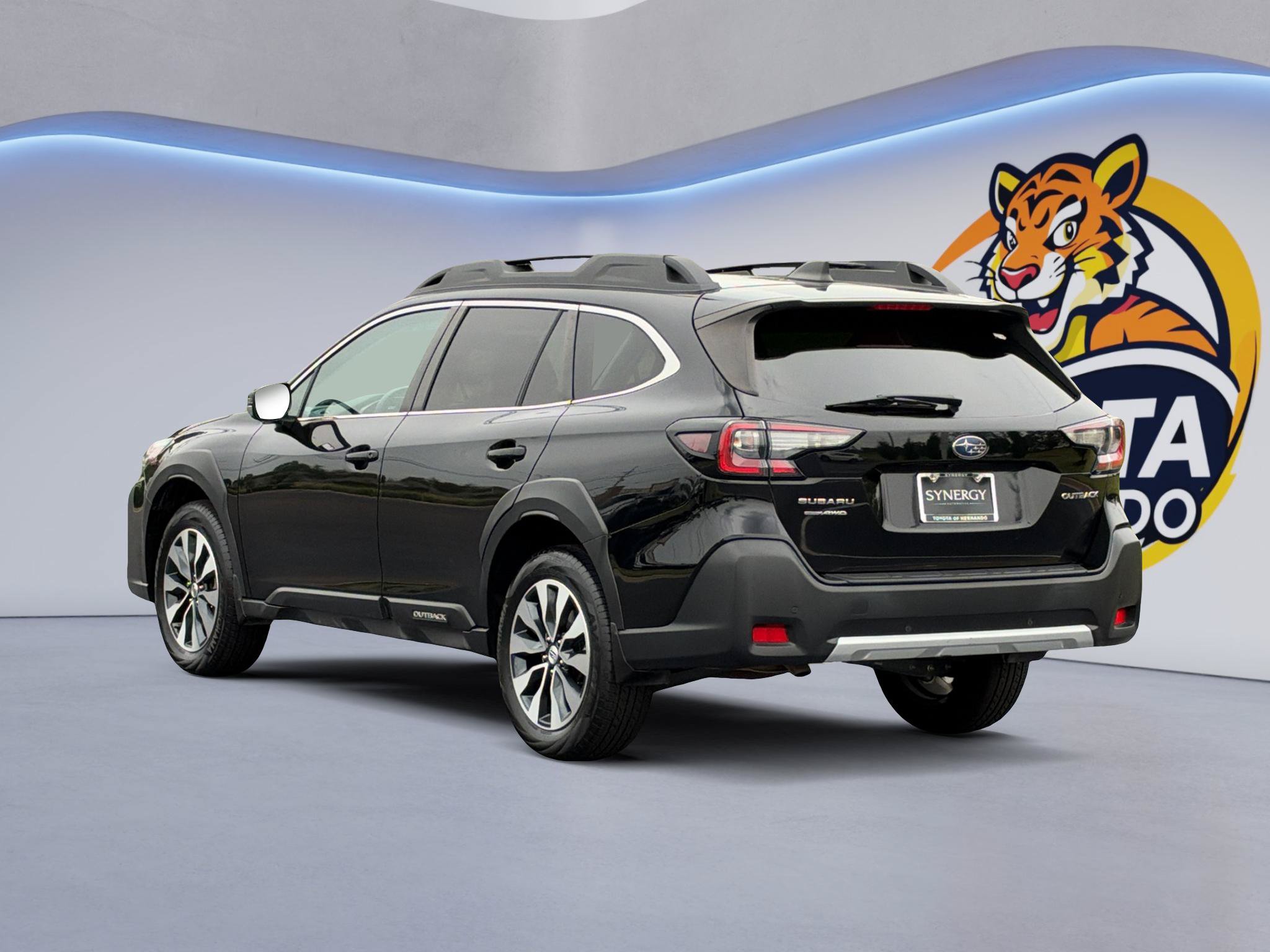 Used 2024 Subaru Outback Limited AWD/4WD image 8
