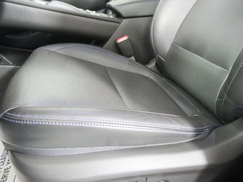 Used 2023 Hyundai Kona Limited FWD image 9