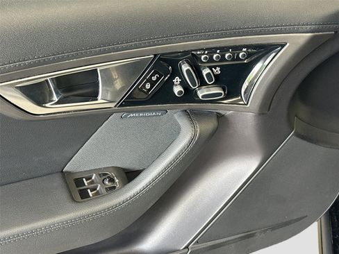 Used 2014 Jaguar F-TYPE Convertible RWD image 18