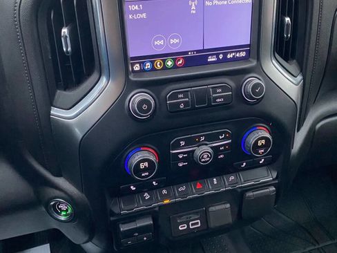 Used 2019 Chevrolet Silverado 1500 LT w/ All-Star Edition image 17