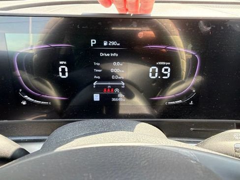 Used 2024 Kia Sportage EX FWD image 10