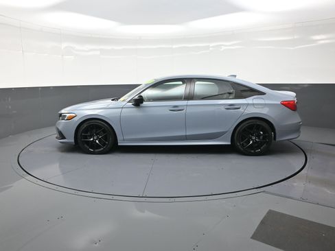 Used 2023 Honda Civic Sport image 6