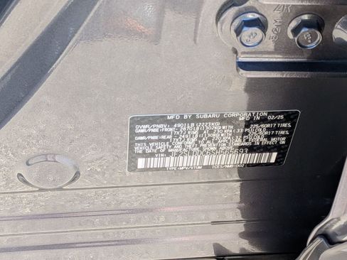 Used 2025 Subaru Forester Premium AWD/4WD image 34