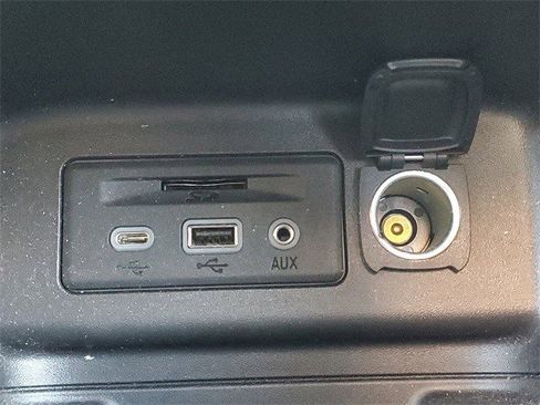 Certified 2024 Chevrolet Equinox Premier image 30