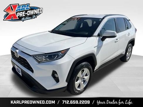 Used 2021 Toyota RAV4 XLE AWD/4WD image 1