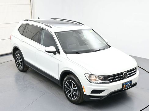 Used 2021 Volkswagen Tiguan SE w/ Panoramic Sunroof Package AWD/4WD image 34