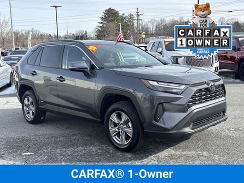 Used 2025 Toyota RAV4 XLE image 2