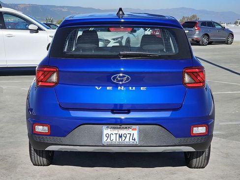 Used 2022 Hyundai Venue SE image 15