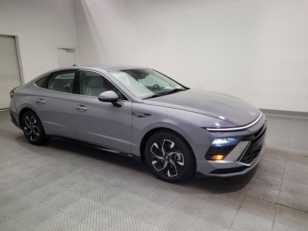 Used 2025 Hyundai Sonata SEL FWD image 11
