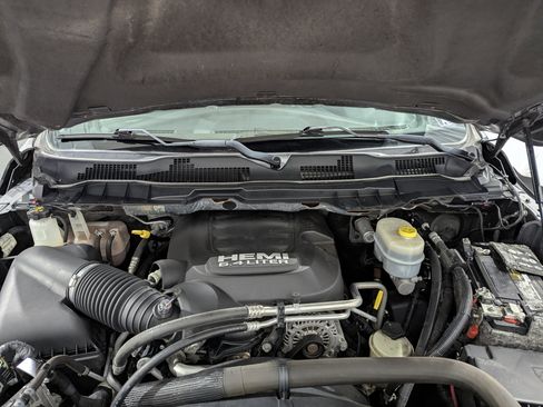 Used 2018 RAM 2500 Laramie w/ Sport Appearance Group image 29