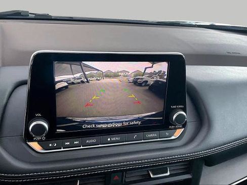 Certified 2023 Nissan Rogue SV FWD image 26