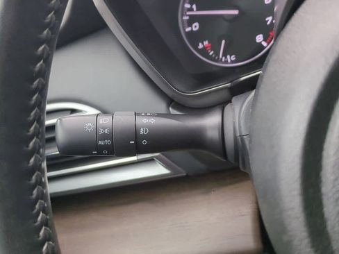 Used 2023 Subaru Outback Touring image 27