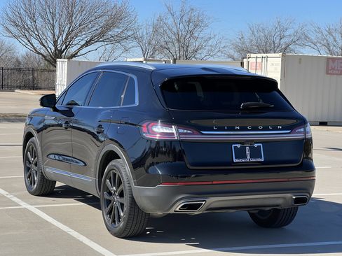 Used 2022 Lincoln Nautilus Reserve w/ Monochromatic Package image 7