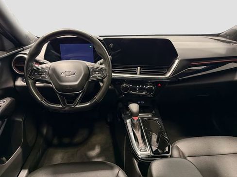 Used 2025 Chevrolet Trax RS w/ Sunroof Package image 20