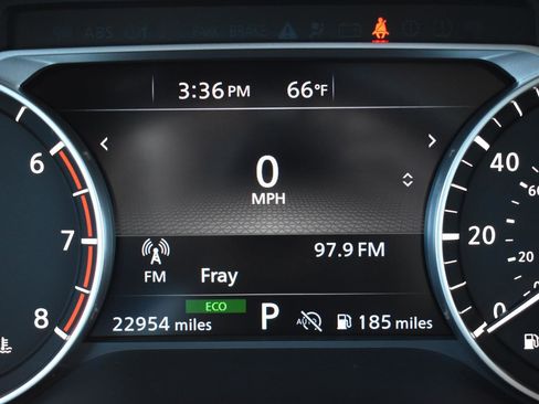 Used 2025 Nissan Rogue SV image 7