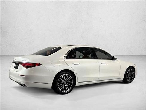 Used 2021 Mercedes-Benz S 580 4MATIC Sedan image 5