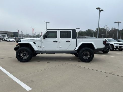 Used 2022 Jeep Gladiator Sport image 5