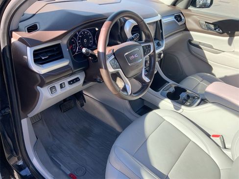 Used 2023 GMC Acadia SLT w/ Technology Package image 11