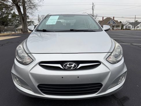 Used 2013 Hyundai Accent GLS w/ Premium Pkg image 4