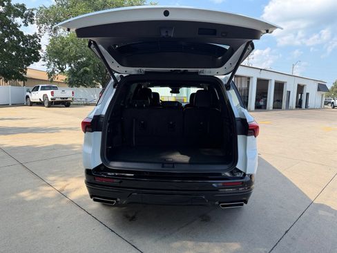 Used 2025 Buick Enclave Sport Touring FWD image 34