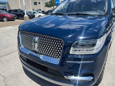 Used 2018 Lincoln Navigator Reserve w/ Technology Package AWD/4WD image 7
