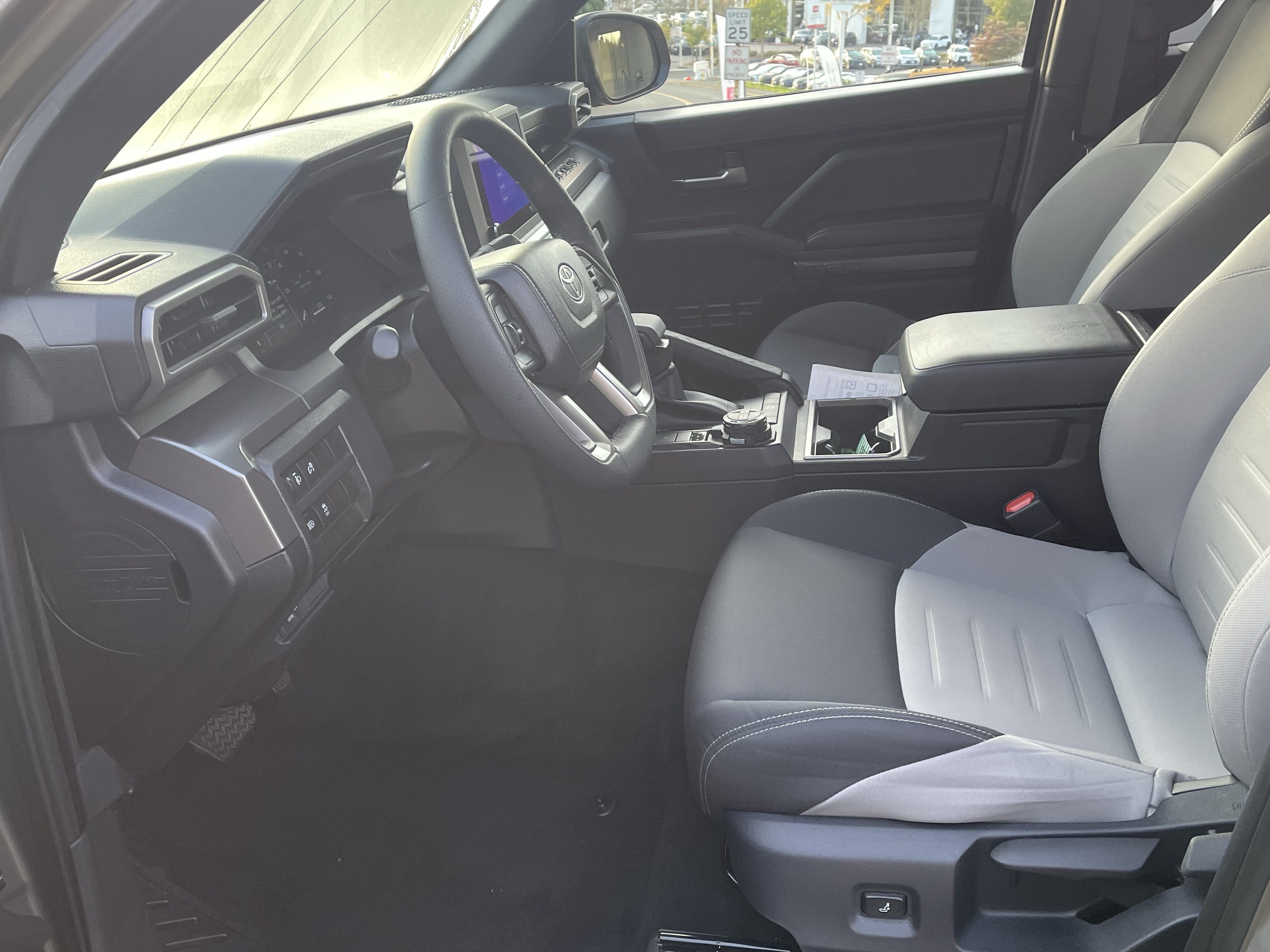 Certified 2025 Toyota Tacoma TRD Off-Road AWD/4WD image 11