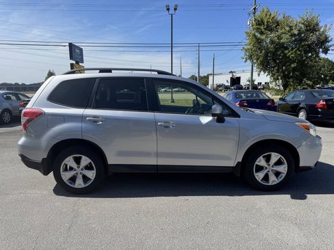 Used 2015 Subaru Forester 2.5i Premium w/ All-Weather Package AWD/4WD image 6