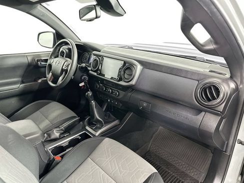 Used 2022 Toyota Tacoma TRD Sport w/ Technology Package AWD/4WD image 23