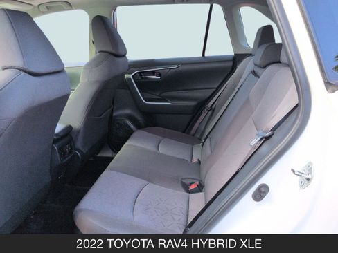 Used 2022 Toyota RAV4 XLE w/ Convenience Package image 15