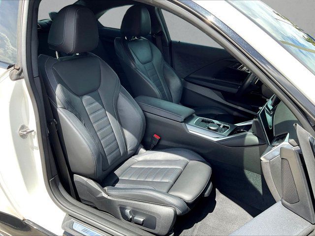 Used 2023 BMW 230i Coupe w/ M Sport Package RWD image 7