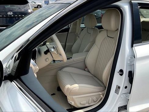 New 2026 Genesis G70 2.5T Prestige image 9