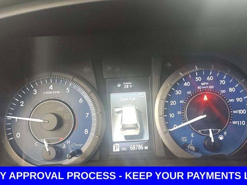 Used 2017 Toyota Sienna XLE Premium image 12