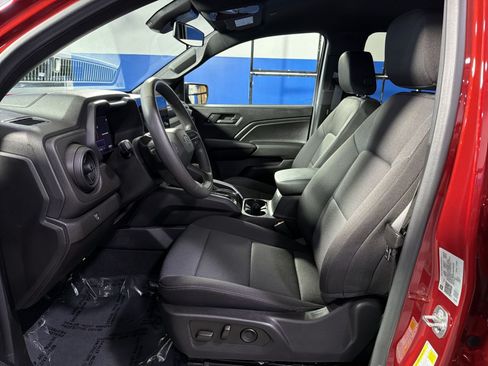 Used 2024 Chevrolet Colorado Trail Boss w/ Technology Package AWD/4WD image 24