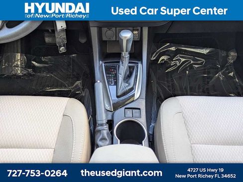 Used 2015 Toyota Corolla LE FWD image 19