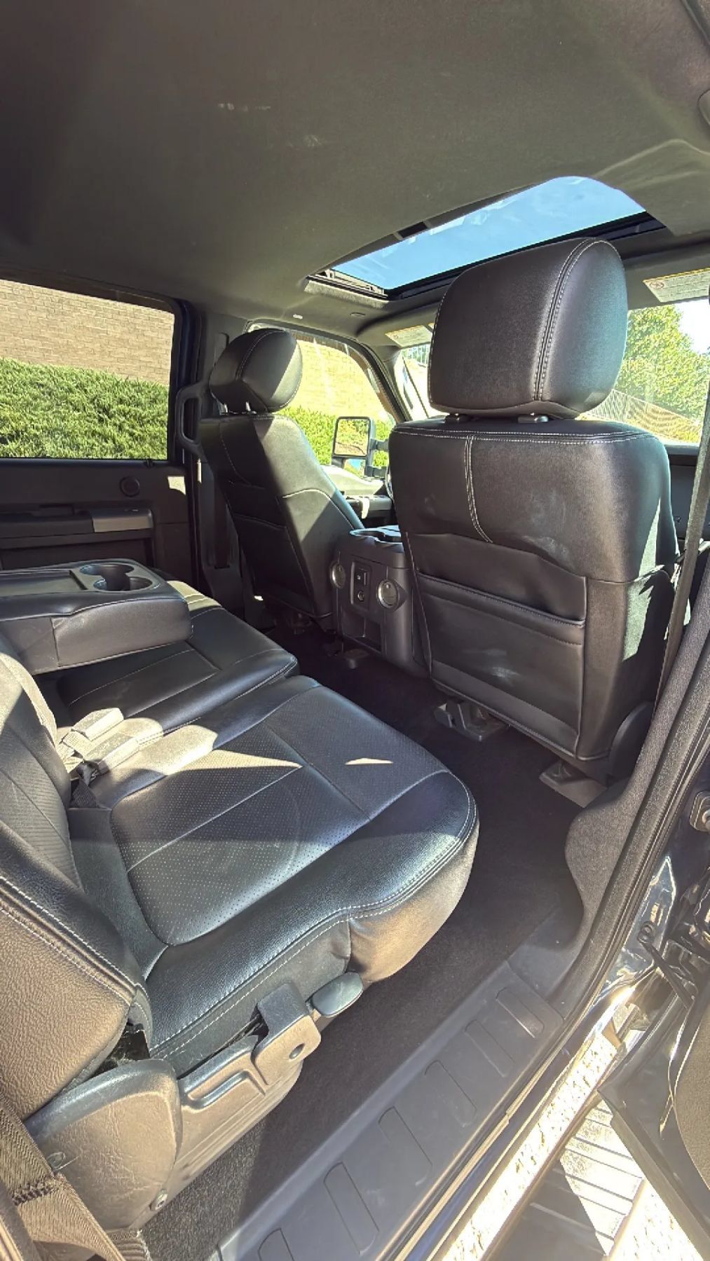 Used 2015 Ford F250 Lariat w/ Lariat Ultimate Package AWD/4WD image 41