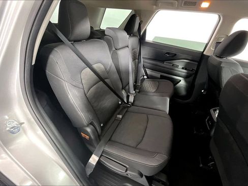 Used 2025 Nissan Pathfinder SV FWD image 27