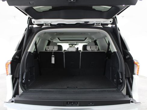 New 2026 Lincoln Navigator L Reserve AWD/4WD image 15