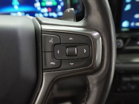 Used 2022 Chevrolet Silverado 1500 ZR2 w/ Technology Package AWD/4WD image 11