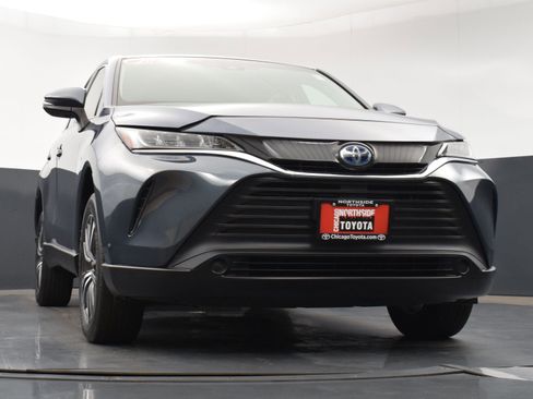 Used 2021 Toyota Venza LE image 29