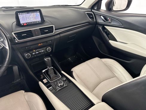 Used 2018 MAZDA MAZDA3 Grand Touring FWD image 25