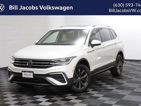 Certified 2023 Volkswagen Tiguan SE w/ Panoramic Sunroof Package AWD/4WD image 1