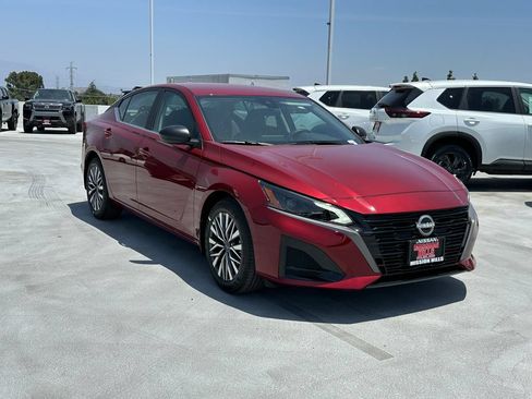New 2026 Nissan Altima 2.5 SV FWD image 10