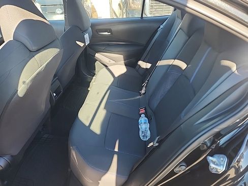 Used 2022 Toyota Corolla SE image 11