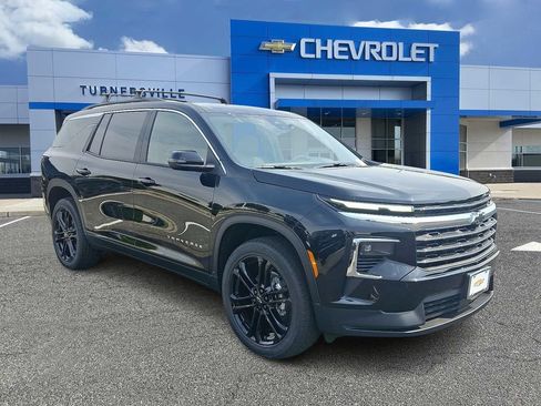 New 2026 Chevrolet Traverse LT FWD image 2