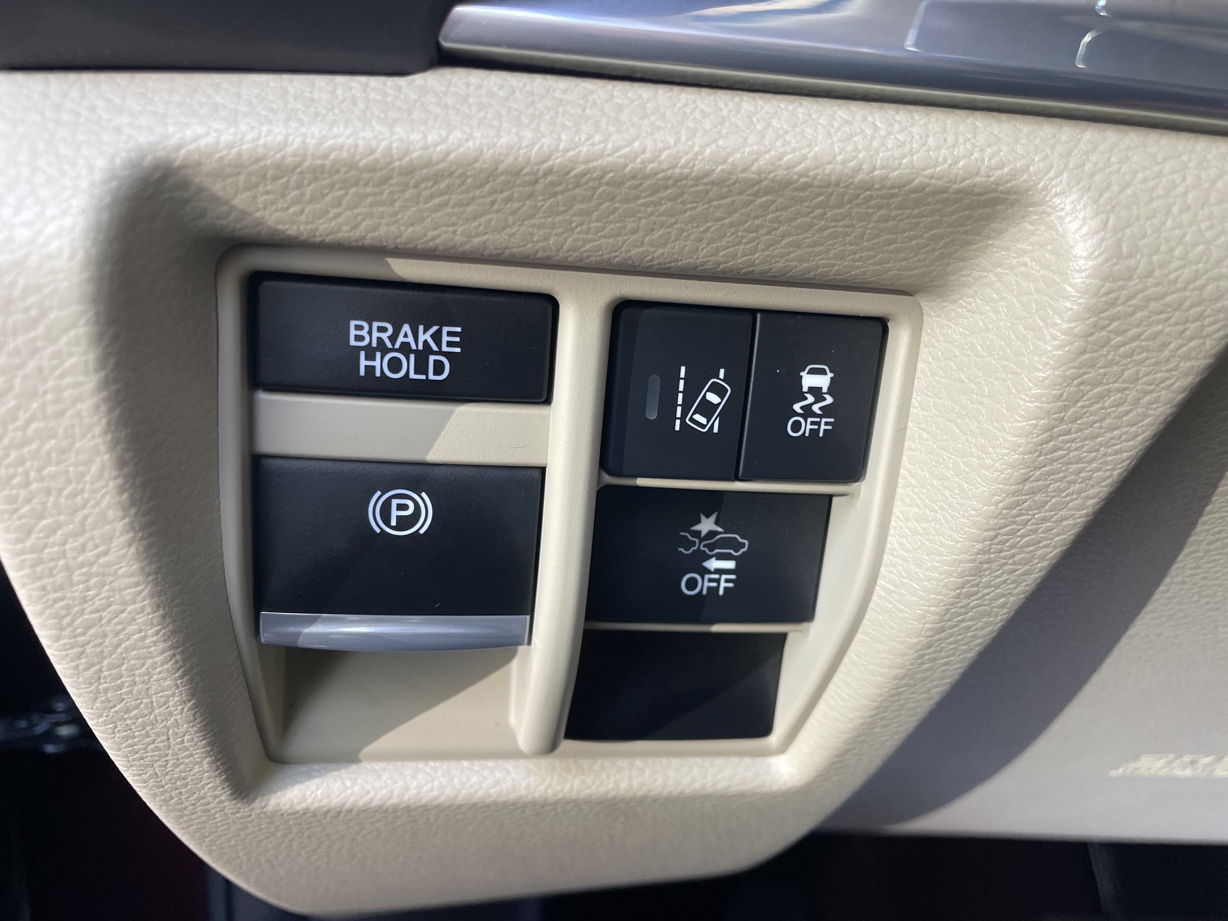 Used 2017 Acura MDX w/ Technology Package AWD/4WD image 17