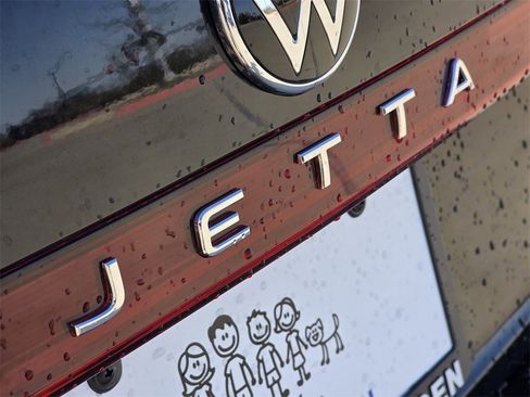 New 2026 Volkswagen Jetta SE image 7