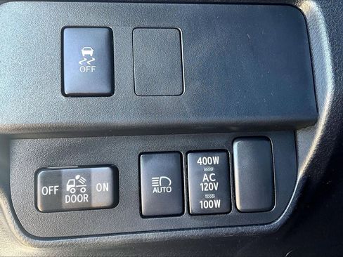 Used 2023 Toyota Tacoma TRD Off-Road w/ Technology Package AWD/4WD image 36