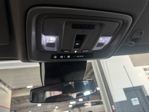 Used 2024 Chevrolet Silverado 2500 LT image 19