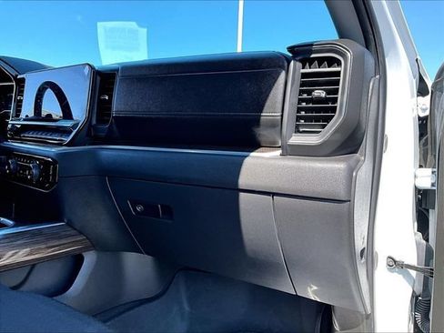 Used 2025 Chevrolet Silverado 1500 LT Trail Boss AWD/4WD image 13